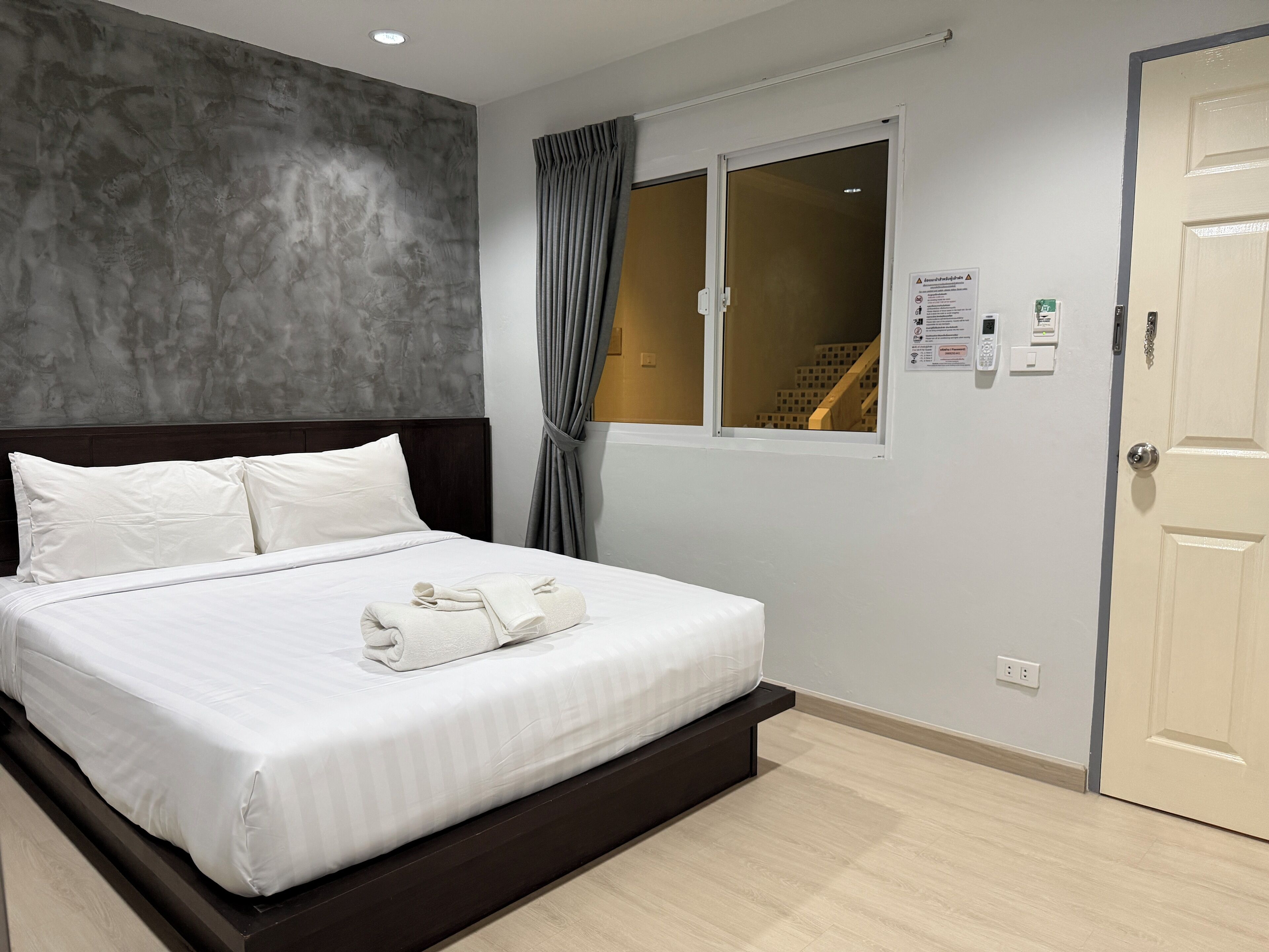 Habitació doble estàndard | Caixa forta a l'habitació, wifi gratuïta i roba de llit 