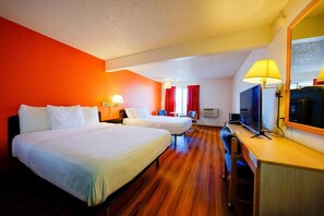 Room - 3 Rooms | Modern Hermiston Stay for Families — Comfortable Stay w/ Free Parking! (Hermiston)