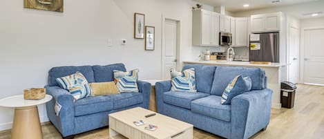 Apartment (2 Bedrooms) | Front of property