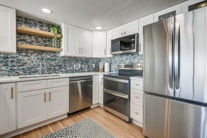 Apartment (3 Bedrooms) | Interior - Steps to Sand! 8th-floor North Myrtle Beach Condo (North Myrtle Beach)