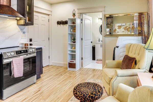 Apartment (0 Bedroom) | Interior - Extended PNW Retreat in Historic Dtwn Anacortes! (Anacortes)