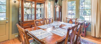 7 Mi to Sprewell Bluff Park: Home w/ Patio & Yard!