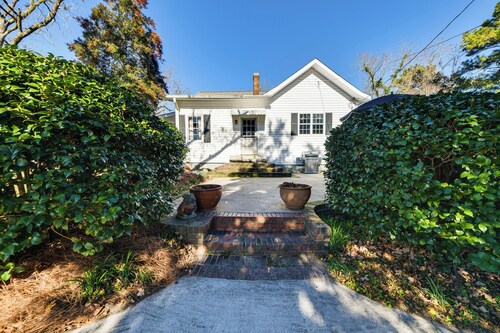 7 Mi to Sprewell Bluff Park: Home w/ Patio & Yard!