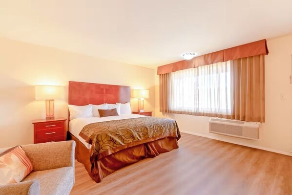 Bügeleisen/Bügelbrett, kostenloses WLAN, Bettwäsche