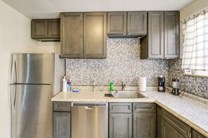 House (4 Bedrooms) | Interior - West Detroit Family Bungalow 9 Mi to Downtown! (Detroit)