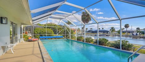 House (4 Bedrooms) | Front of property