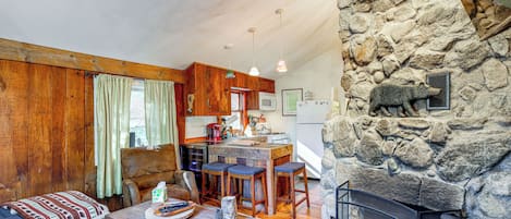 House (2 Bedrooms) | Front of property