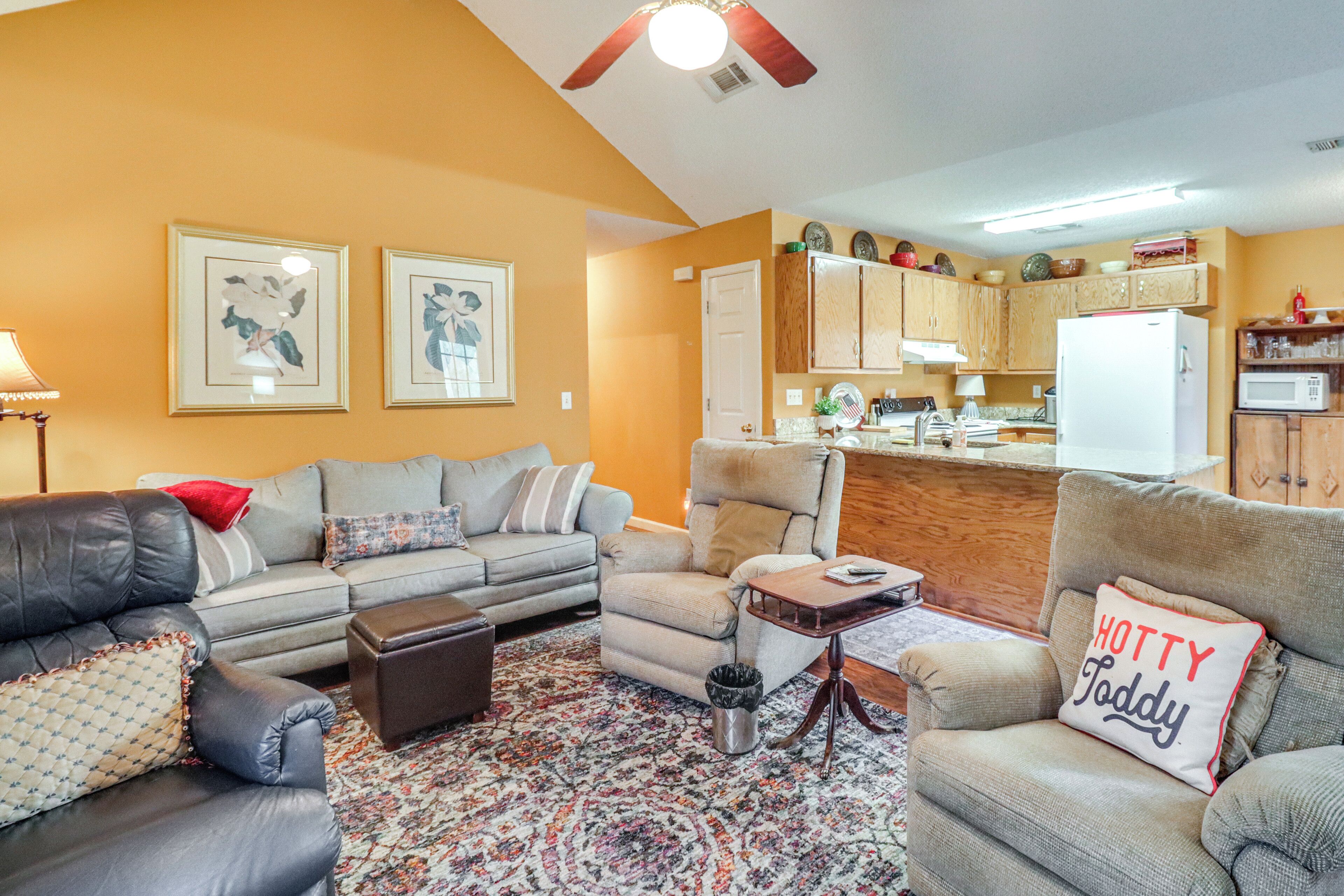 House (3 Bedrooms) | Interior