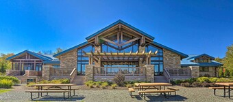 Waterfront Arrowhead Lake Retreat w/ Resort Perks!