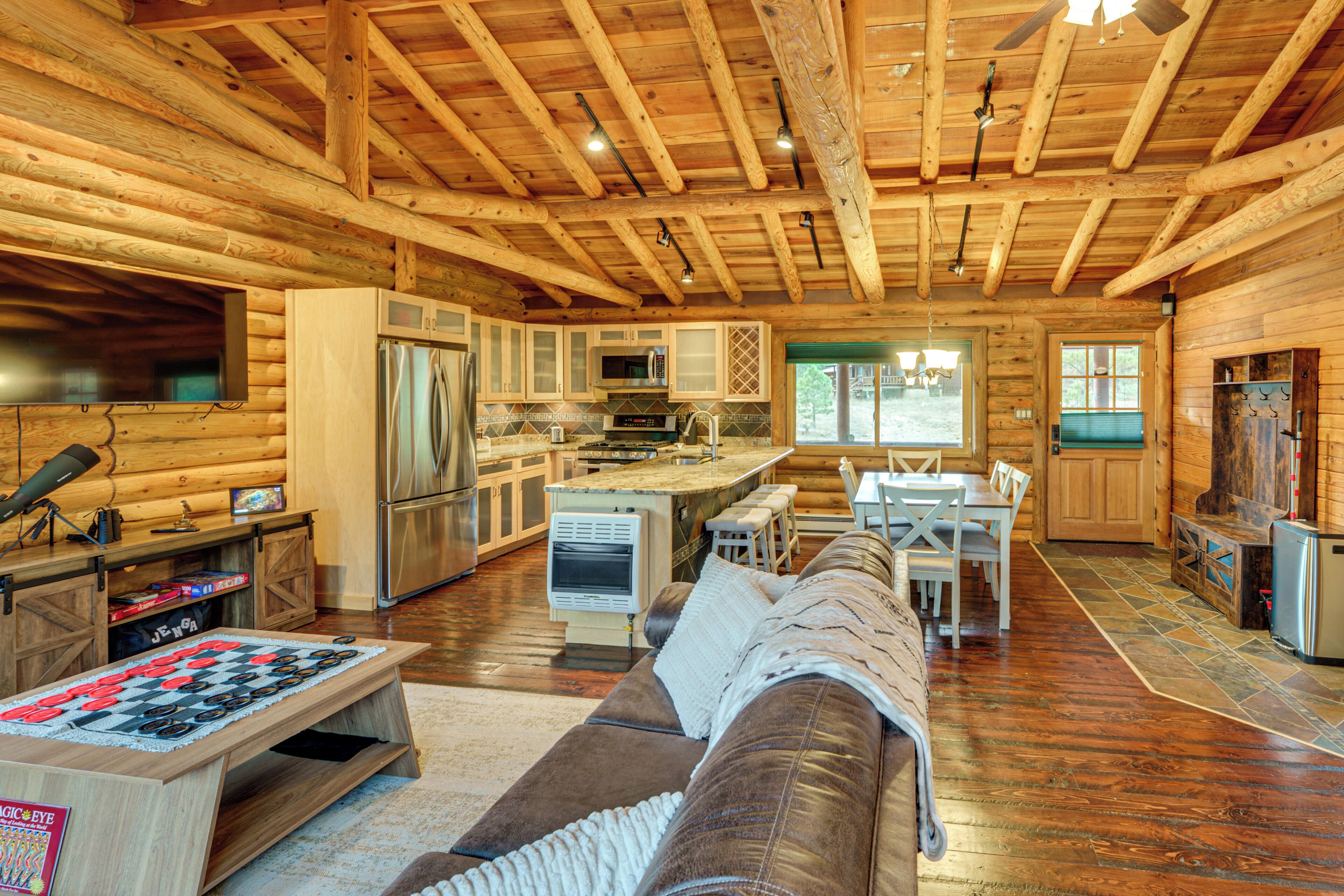 House (3 Bedrooms) | Interior