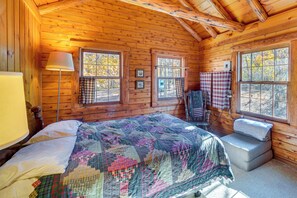 House (3 Bedrooms) | Interior - On-site Trails, Pond! Rustic Harpers Ferry Cabin (Bluemont)