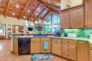 House (2 Bedrooms) | Interior - Fun w/ Family! Mtn-view Cabin w/ Deck in Sylva (Sylva)