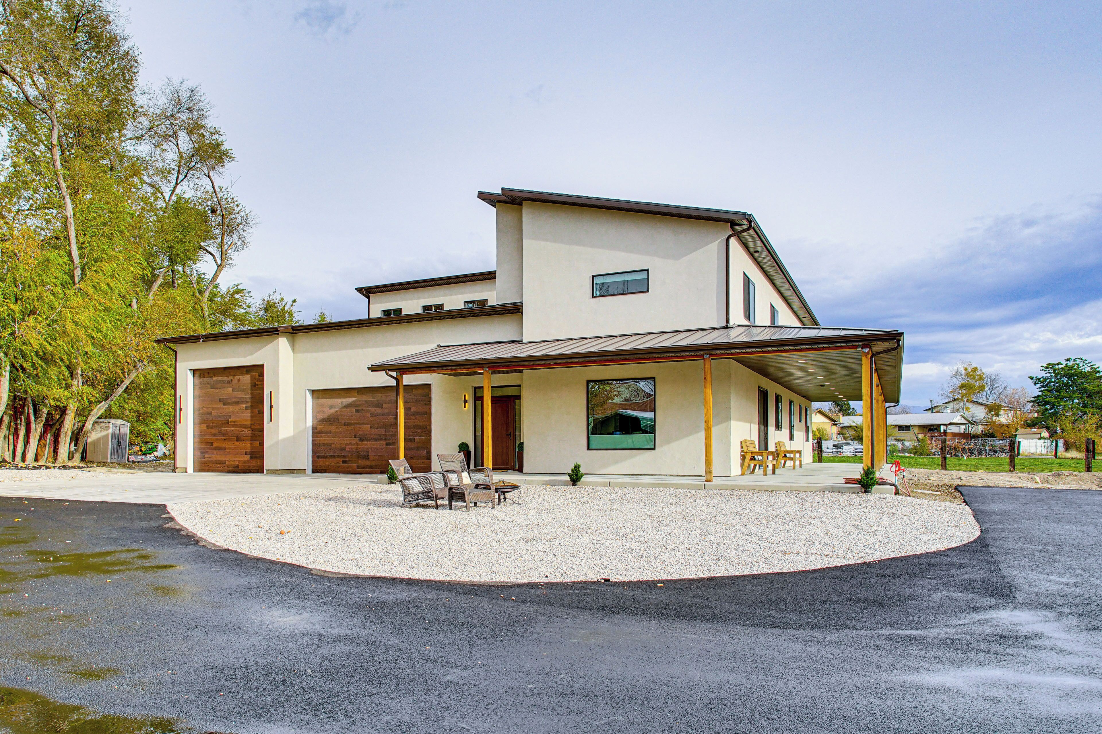 Apartment (2 Bedrooms) | Front of property