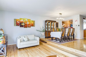 Apartment (3 Bedrooms) | Interior - 1 Mi to Centennial Park: Gem w/ Golf Course Views (Columbia)