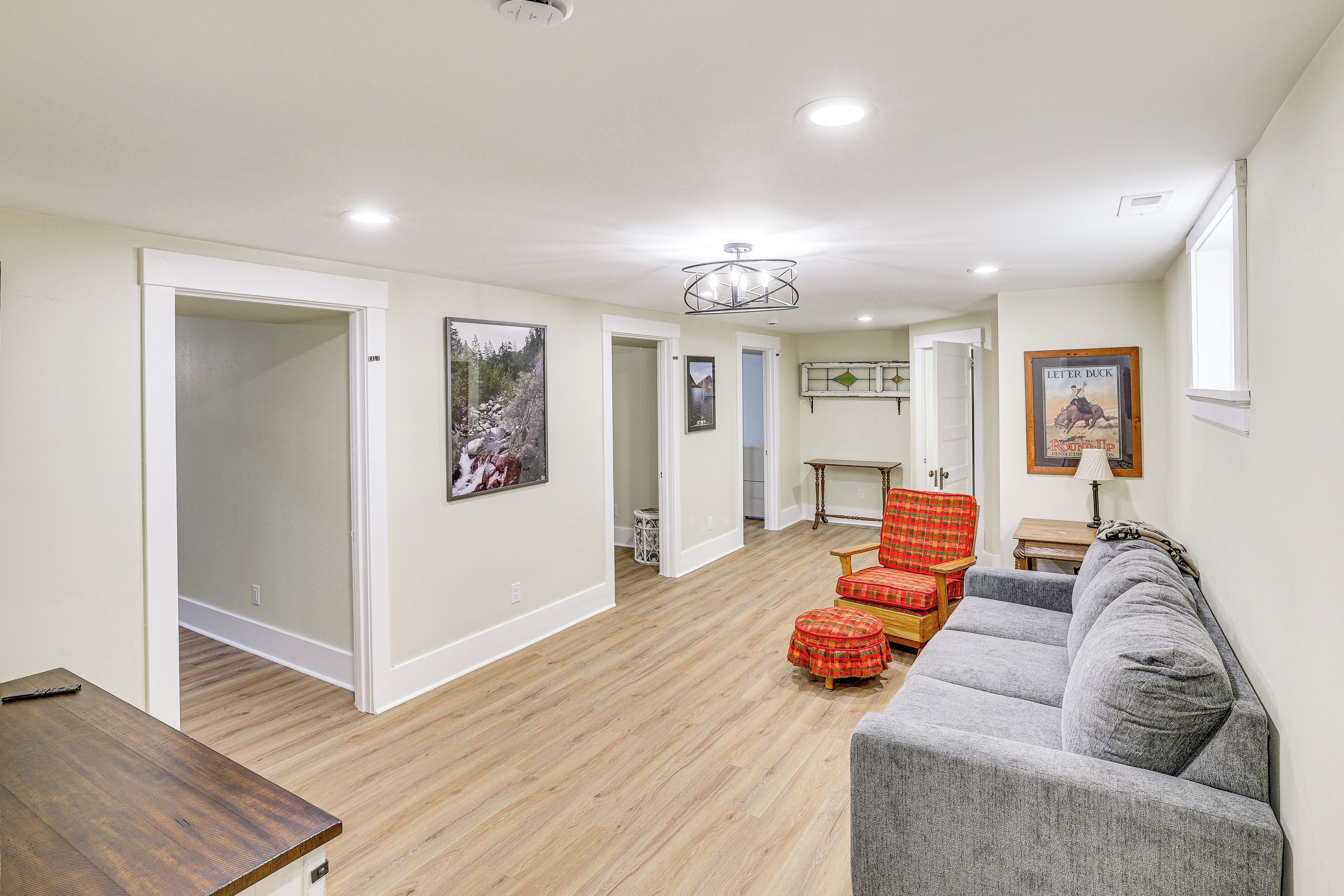 House (6 Bedrooms) | Interior