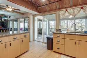 บ้านพัก (4 Bedrooms) | ภายใน