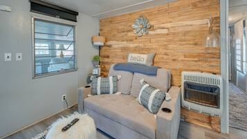 House (1 Bedroom) | Interior