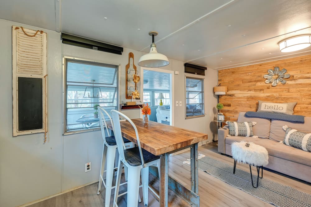 Lake Malone Cabin Getaway! Dock, Fire Pit, Grill - Greenville, KY