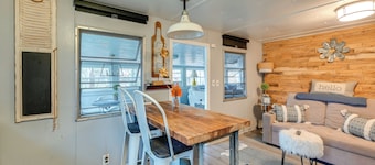 Lake Malone Cabin Getaway! Dock, Fire Pit, Grill