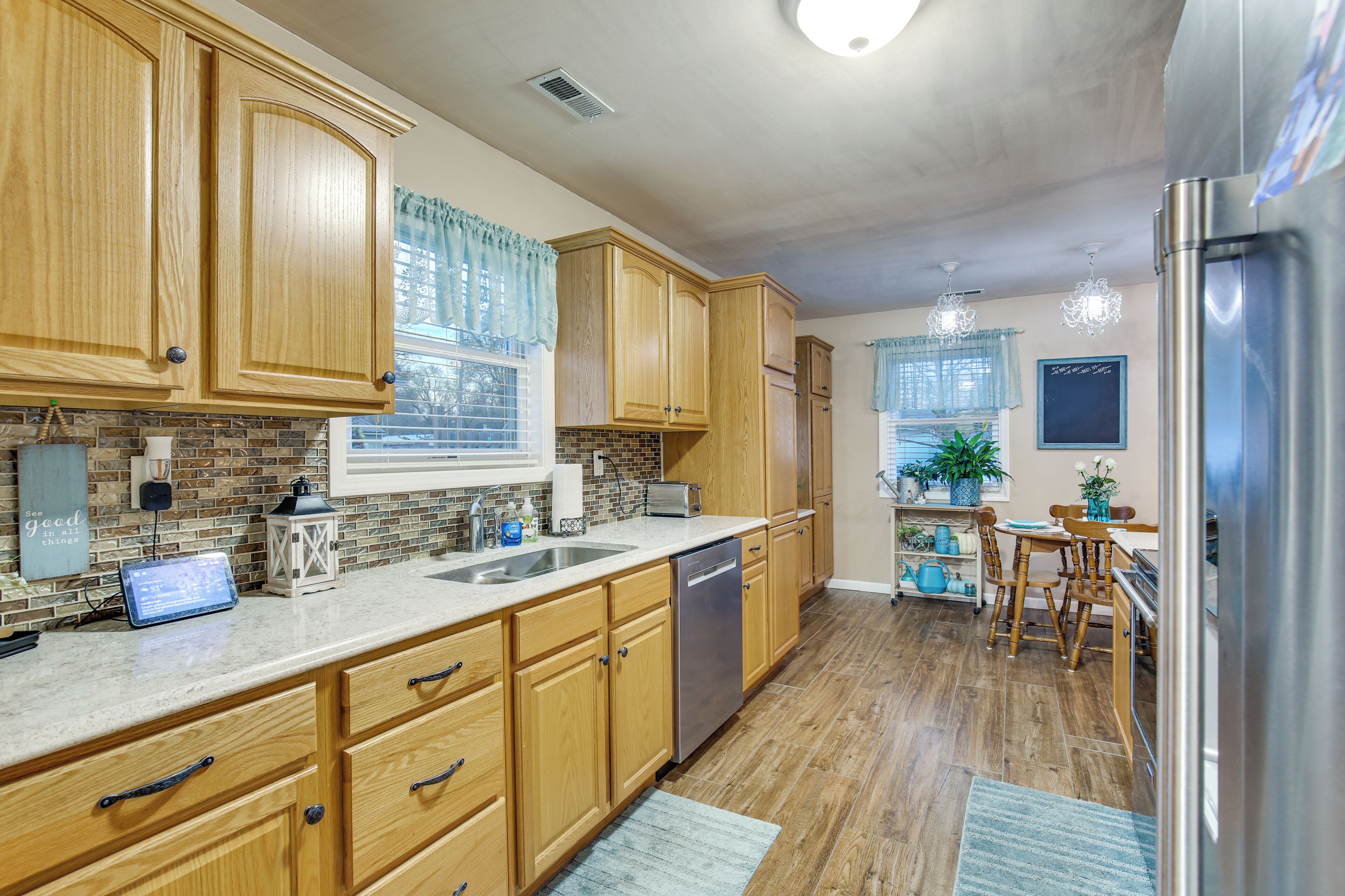 House (3 Bedrooms) | Interior