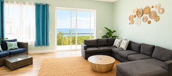 Ocean Crest 6BR + Private Pool & Ocean Views