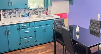 Pet Friendly,Fast WiFi,Workspace,Newly Renovated,Long term Allowed,2 bedroom