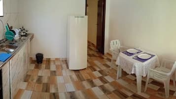 Comfort Apartment, Lanai, City View | Blackout drapes, free WiFi, bed sheets