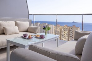 Living area - SUNSET SAILORS vibe apartment (Benidorm)