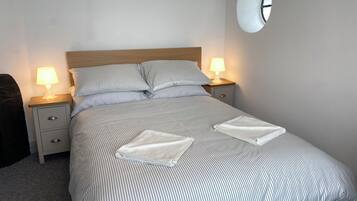 2 bedrooms, individually decorated, individually furnished