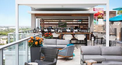 CIRC Hotel By Hosteeva