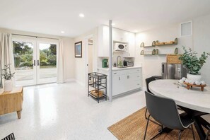 House - Brand New Studio in Carlsbad (Carlsbad)