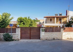 House, Smoking | 5 bedrooms, Internet - Sklavaki Traditional Villa - Private Pool Views (Mylopotamos)