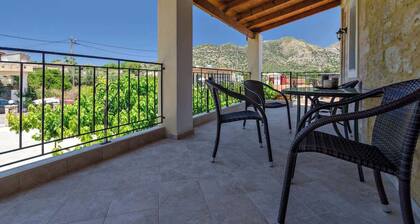 Sklavaki Traditional Villa - Private Pool Views