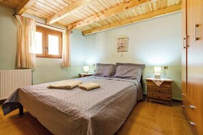 House, Smoking | 5 bedrooms, Internet - Sklavaki Traditional Villa - Private Pool Views (Mylopotamos)