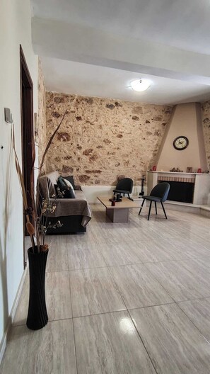 House, Smoking | 5 bedrooms, Internet - Sklavaki Traditional Villa - Private Pool Views (Mylopotamos)