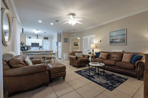 Smart TV, DVD player - Villa Rose- OBA Living! Location X3! Close To Wharf, Golf, Food, Fun! (Orange Beach)