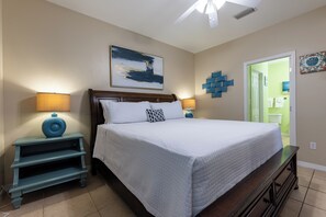 3 bedrooms, iron/ironing board, free WiFi, bed sheets - Villa Rose- OBA Living! Location X3! Close To Wharf, Golf, Food, Fun! (Orange Beach)