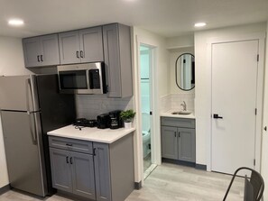 ثلاجة، ماكينة لصنع القهوة/الشاي