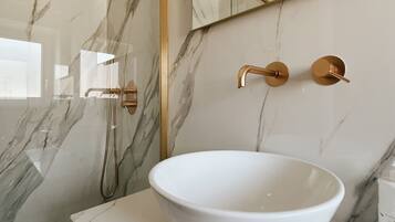 Deluxe Double Room | Bathroom | Shower, hair dryer, bathrobes, towels