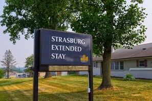 Property grounds - Boutique Motel in Strasburg (Ronks)