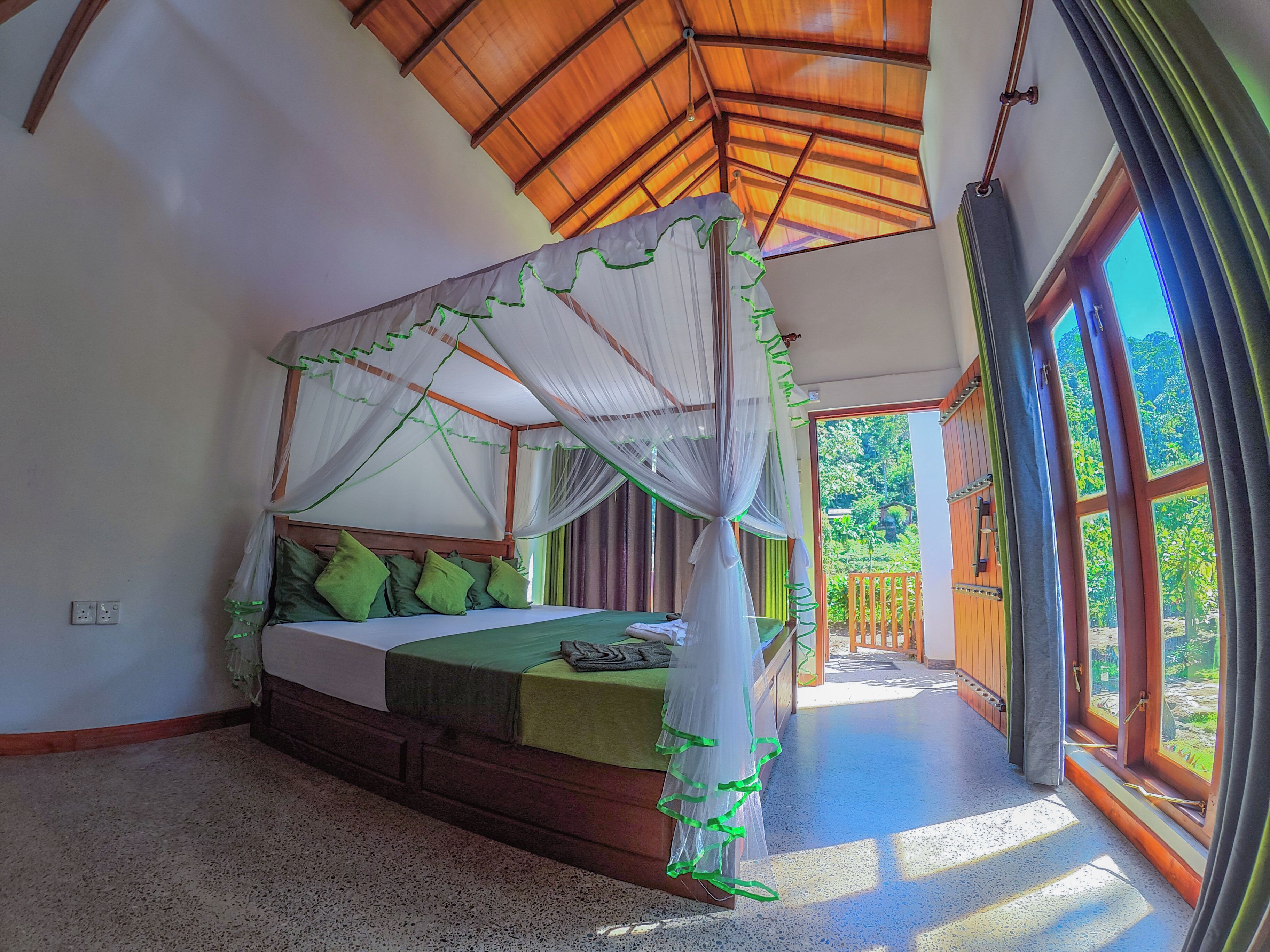 Comfort-feriehus - terrasse - udsigt til have | Sengetøj