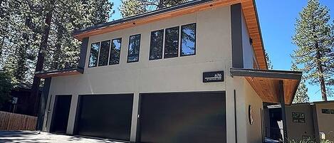 House, 2 Bedrooms | Exterior