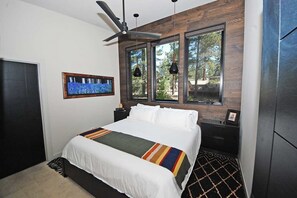 House, 2 Bedrooms - 676 El Dorado Avenue 2 Bedroom Home (South Lake Tahoe)