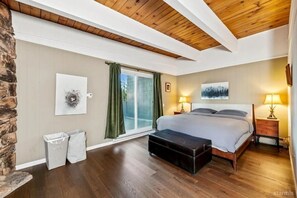 House, 5 Bedrooms - 3748 Terrace Drive 5 Bedroom Home (South Lake Tahoe)