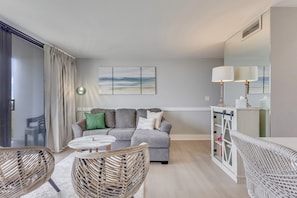 Apartamento, 1 habitación | Zona de estar | Una Smart TV