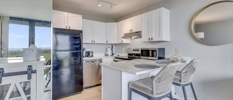 Appart'hÎtel, 1 chambre | Cuisine privée | Réfrigérateur, four, cafetiÚre/bouilloire, grille-pain