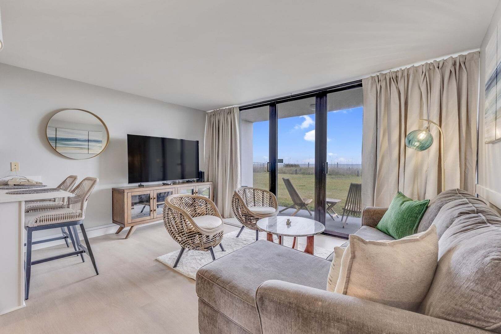 Condo, 1 Bedroom | Living area | Smart TV