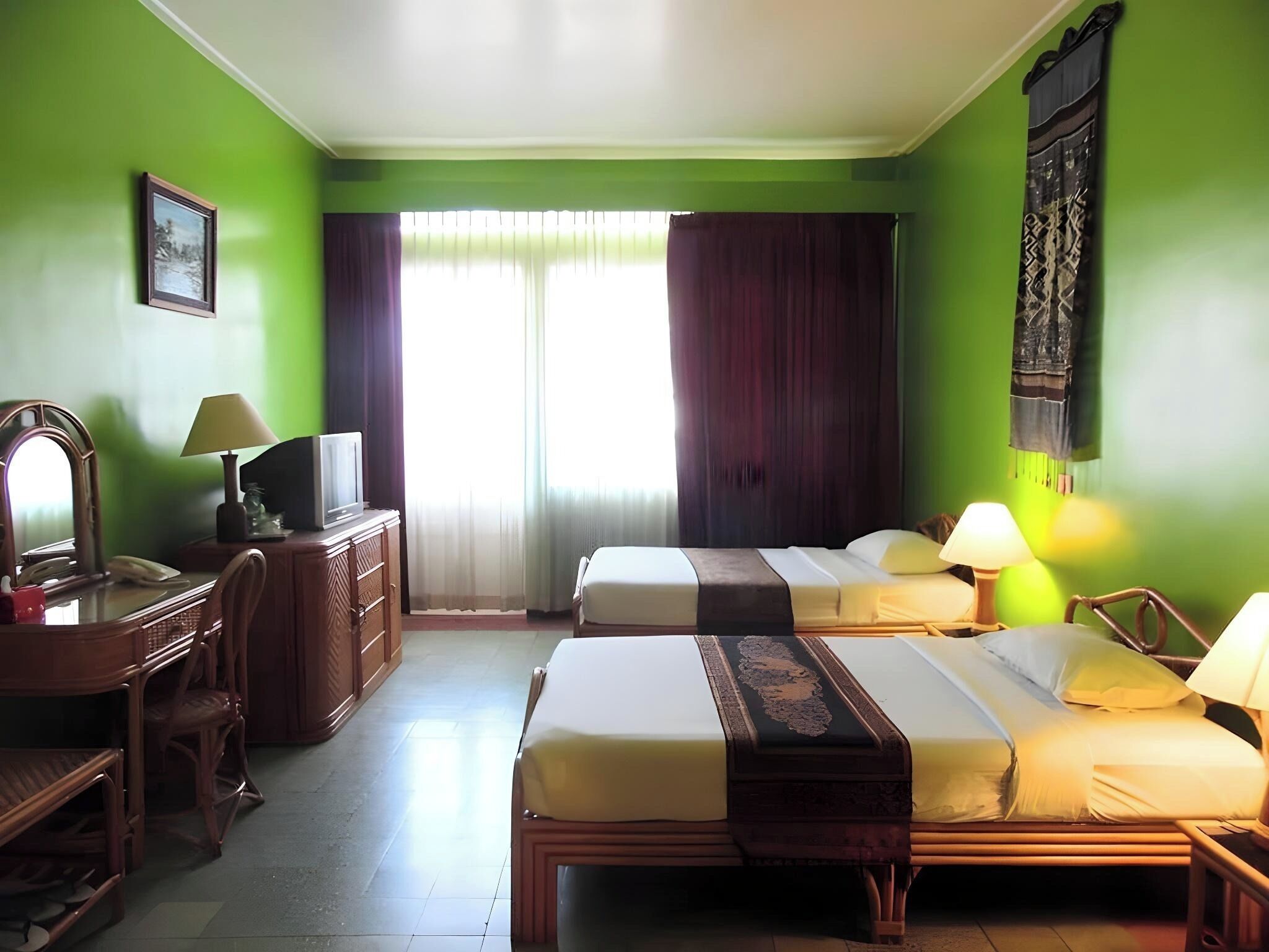 Deluxe-Zweibettzimmer | Bügeleisen/Bügelbrett, kostenloses WLAN