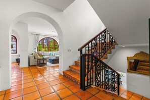 Interior - Spacious 5-bedroom villa in wonderful Puerto Vallarta with AC (Puerto Vallarta)