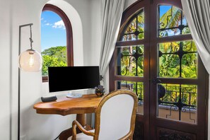 Interior - Spacious 5-bedroom villa in wonderful Puerto Vallarta with AC (Puerto Vallarta)